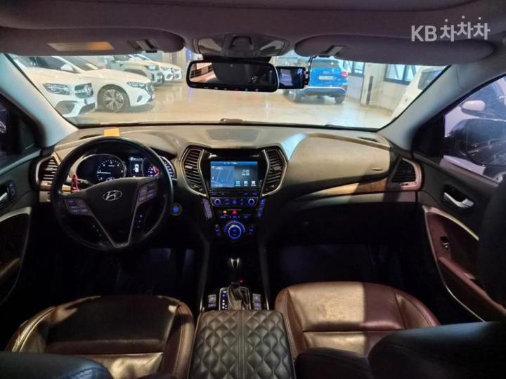 Hyundai Maxcruz Diesel e-VGT R2.2 4WD Finest Edition 8