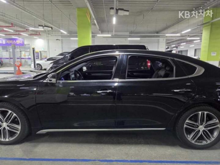Hyundai Grandeur IG Diesel 2.2 Premium Special 6