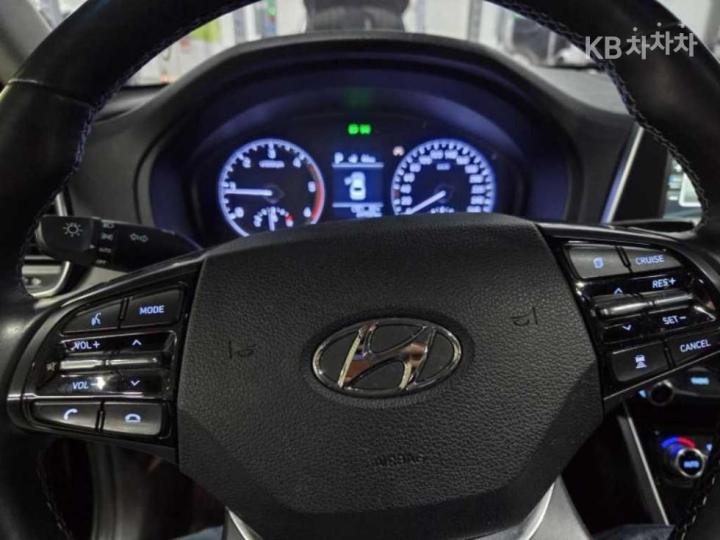 Hyundai Grandeur IG Diesel 2.2 Premium Special 7