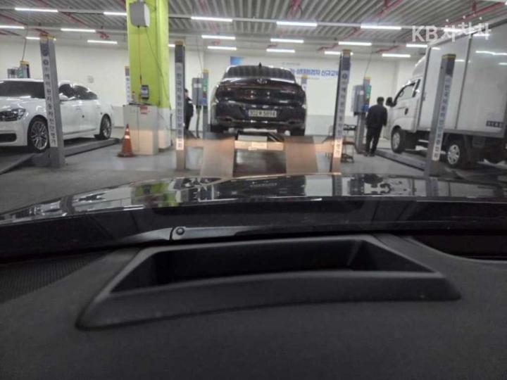 Hyundai Grandeur IG Diesel 2.2 Premium Special 8