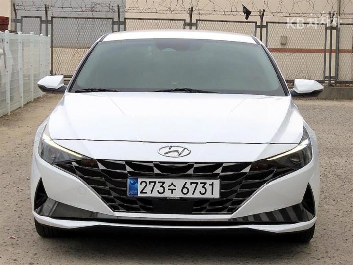 Hyundai Avante Hybrid CN7 Modern