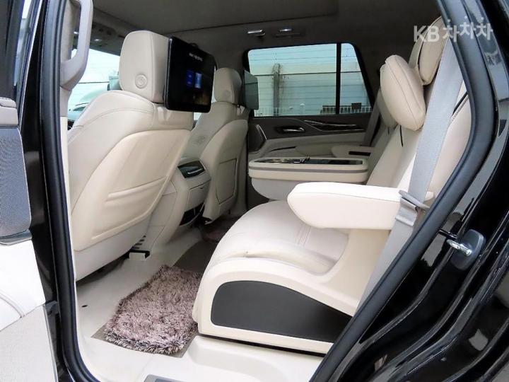 Cadillac Escalade 6.2 V8 Sport Platinum 7