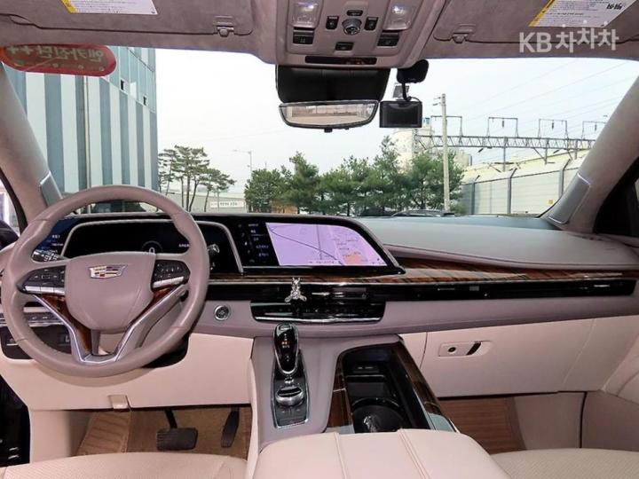 Cadillac Escalade 6.2 V8 Sport Platinum 8