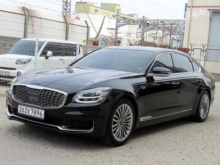 Kia K9 The 3.3 GDI AWD Base Type 3