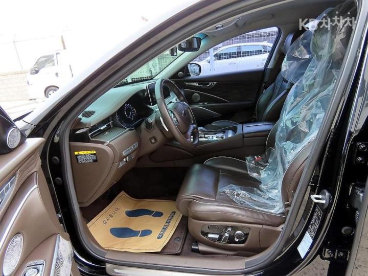 Kia K9 The 3.3 GDI AWD Base Type 6