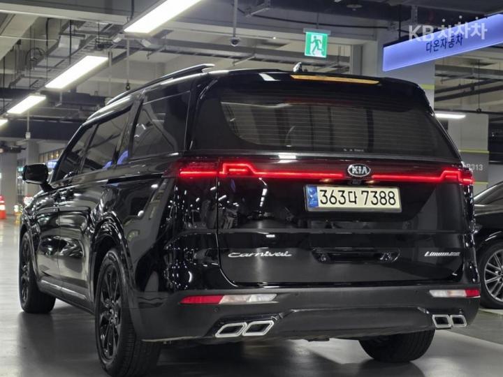 Kia Carnival D2.2 Signature 5