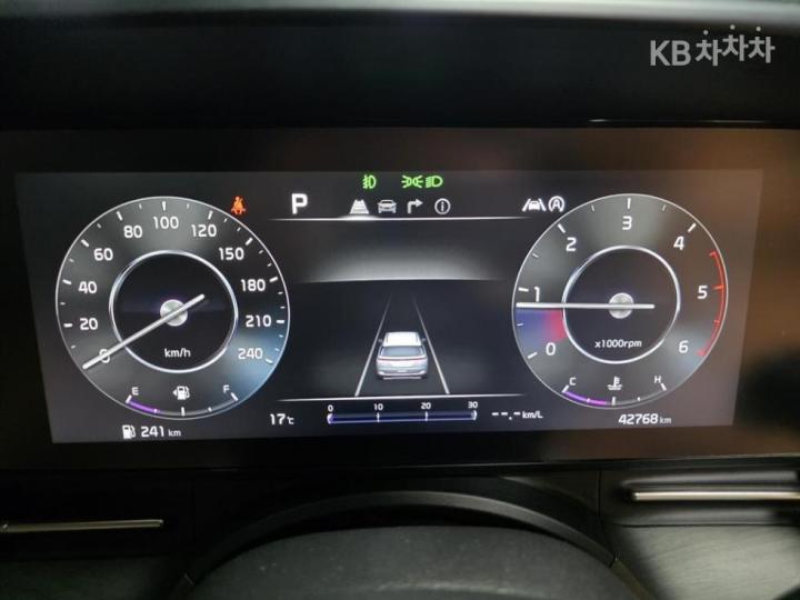 Kia Carnival D2.2 Signature 7