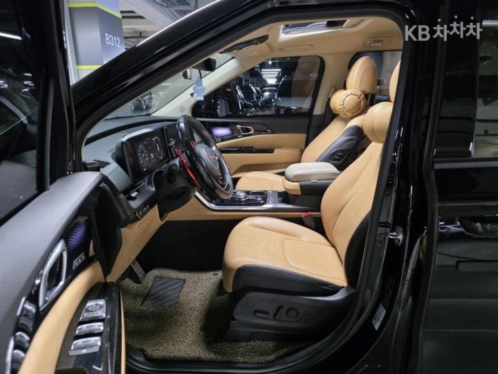 Kia Carnival D2.2 Signature 8