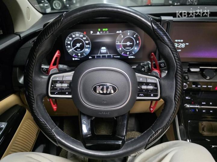 Kia Carnival D2.2 Signature 10