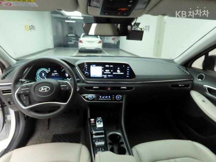 Hyundai Sonata DN8 2.0 Inspiration 8