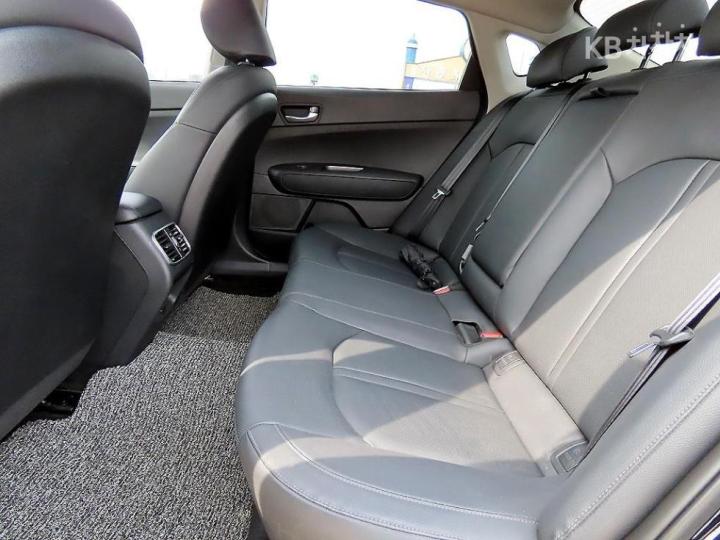 Kia K5 2.0 Gasoline Prestige 7