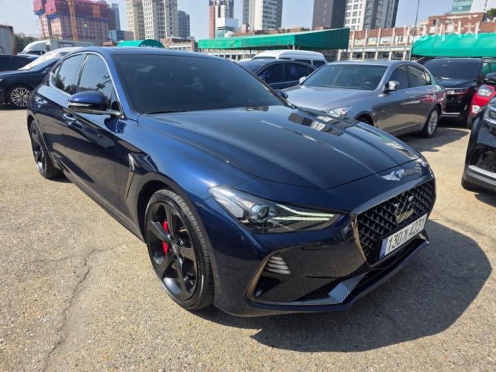 Genesis G70 SPORT 3.3T SPORT AWD Prestige 4