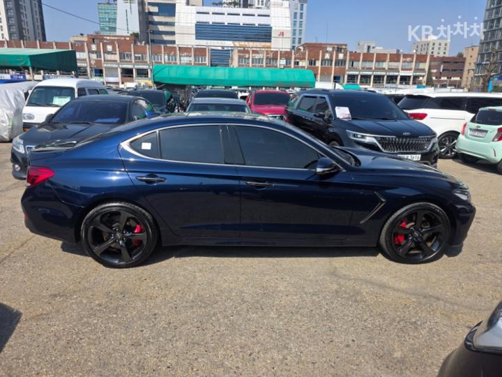 Genesis G70 SPORT 3.3T SPORT AWD Prestige 5