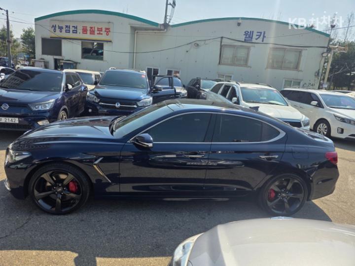 Genesis G70 SPORT 3.3T SPORT AWD Prestige 9