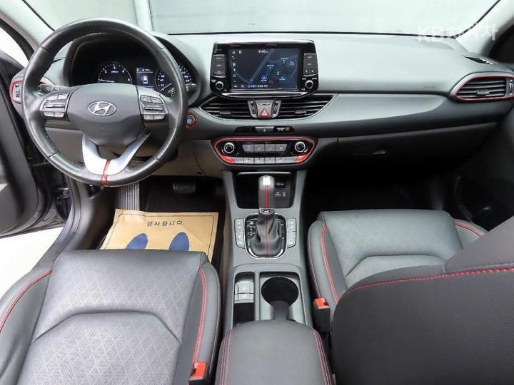 Hyundai i30 PD Diesel 1.6 Smart 8