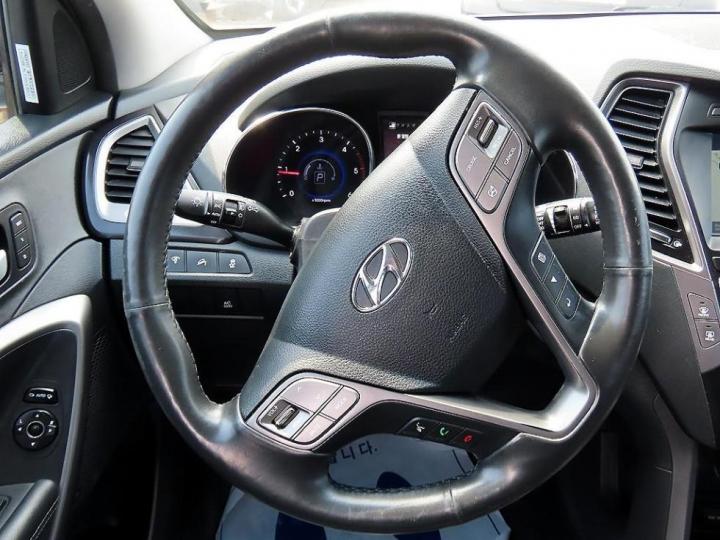 Hyundai Santa Fe DM R2.0 2WD PREMIUM Base Type 8