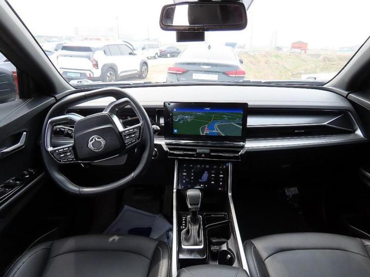 KG Mobility (Ssangyong) Torres J100 1.5 GDI Turbo T7 10