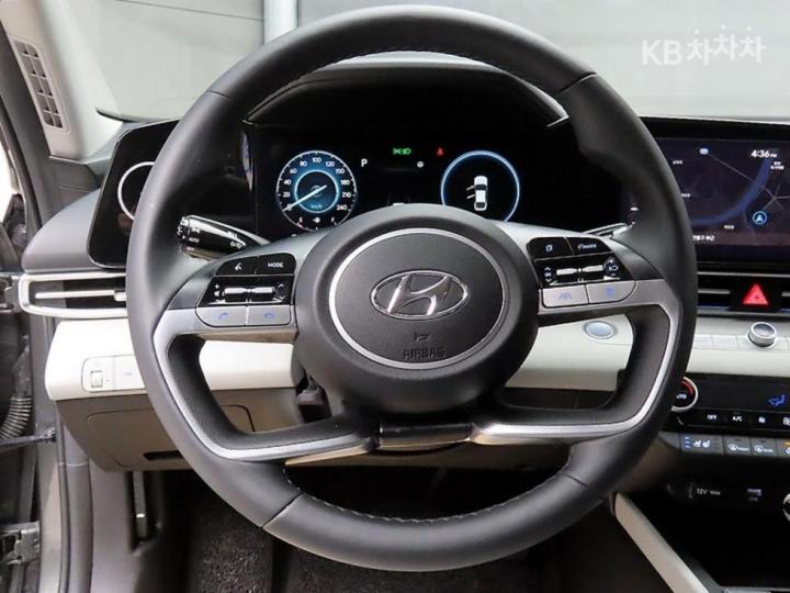 Hyundai Avante CN7 1.6 Gasoline Inspiration 10