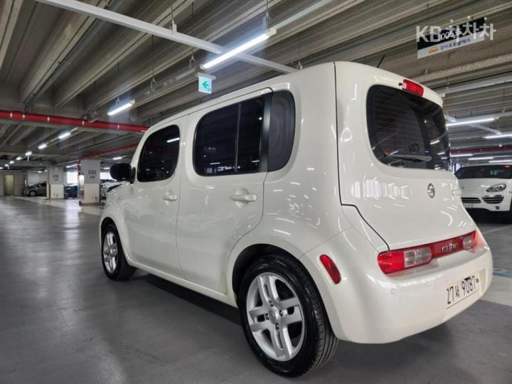 Nissan Cube 1.8 SL CVT 4