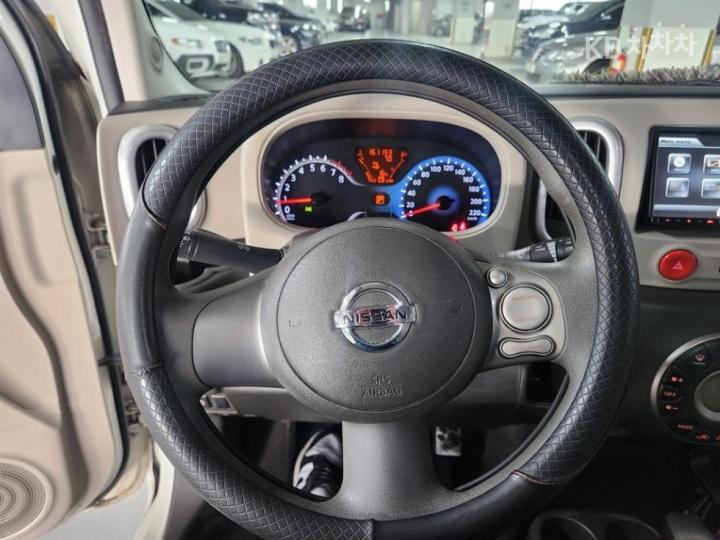 Nissan Cube 1.8 SL CVT 9