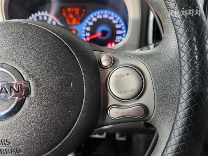 Nissan Cube 1.8 SL CVT 10