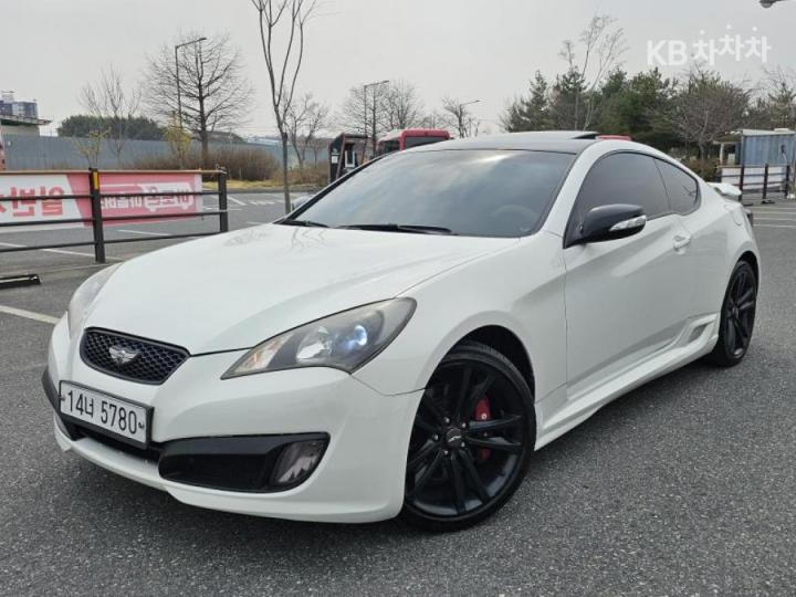 Hyundai Genesis Coupe 380 GT-RW 2