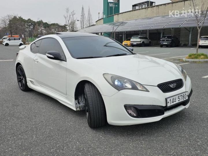 Hyundai Genesis Coupe 380 GT-RW 4