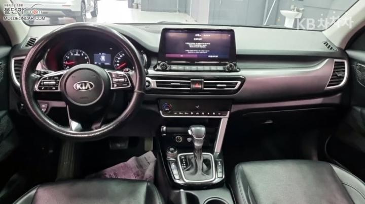 Kia Seltos 1.6 Gasoline Turbo 2WD Prestige 8