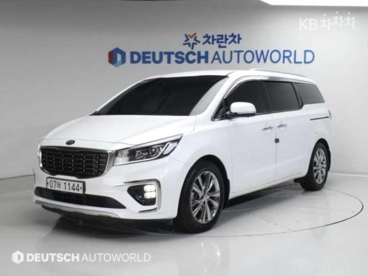 Kia Carnival 2.2 Diesel Noblesse Special 2