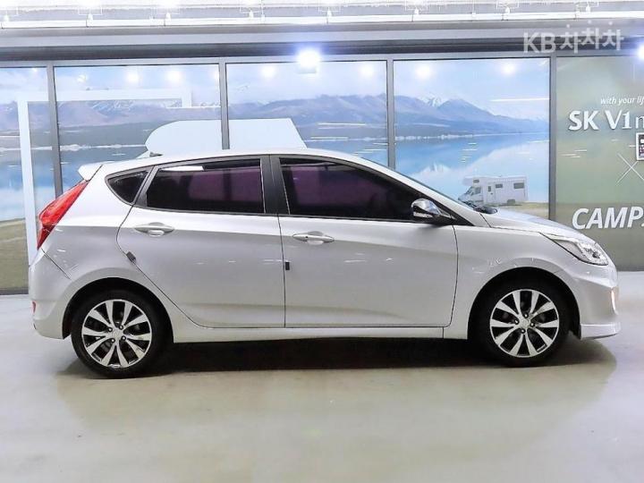 Hyundai Accent New Wit 1.6 GDi Premium 4