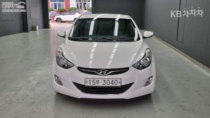 Hyundai Avante MD M16 GDI New 4