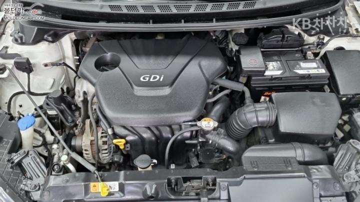 Hyundai Avante MD M16 GDI New 9