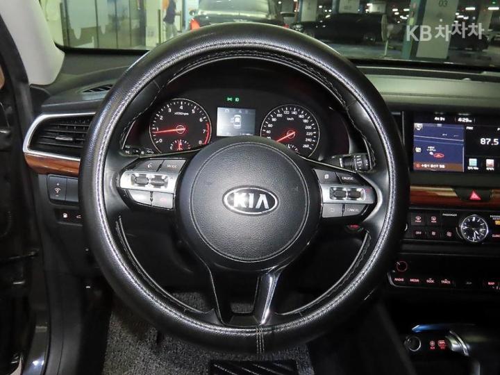 Kia K7 3.0 LPi Luxury 9