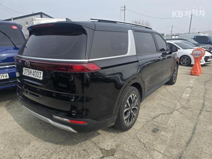 Kia Carnival D2.2 Prestige 4