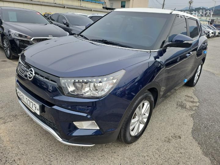 KG Mobility (Ssangyong) Tivoli Gasoline VX 3