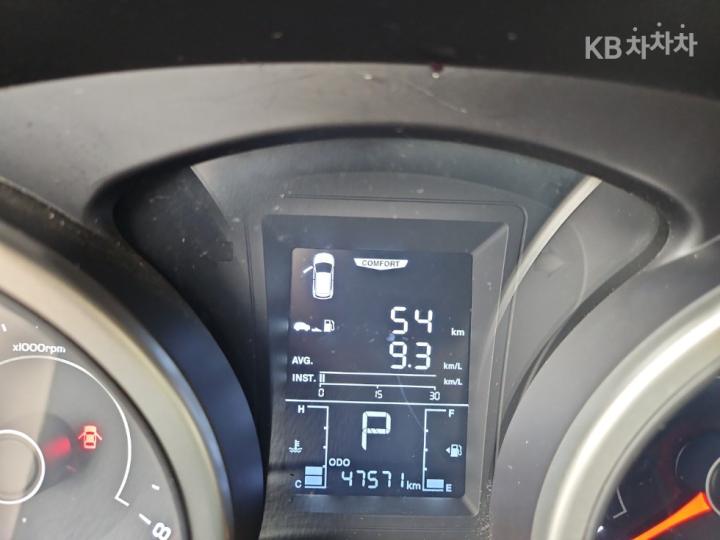 KG Mobility (Ssangyong) Tivoli Gasoline VX 6