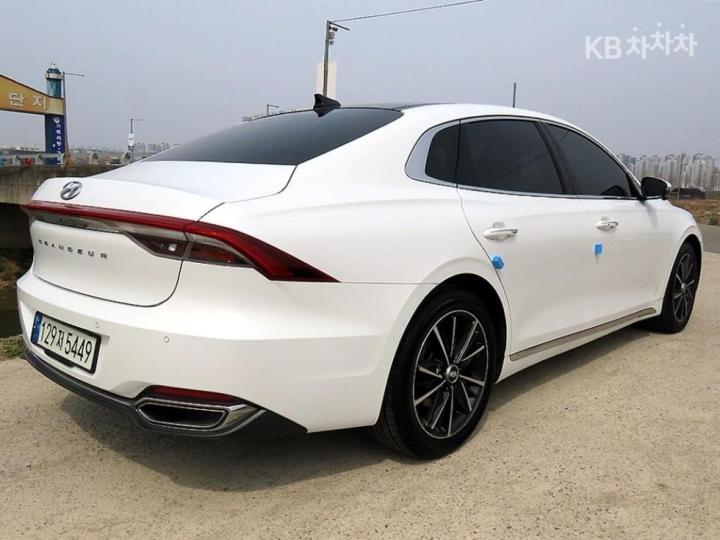 Hyundai Grandeur 2.5 LeBlanc 4