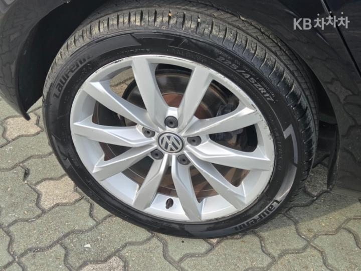 Volkswagen Golf 2.0 TDI MK7 6
