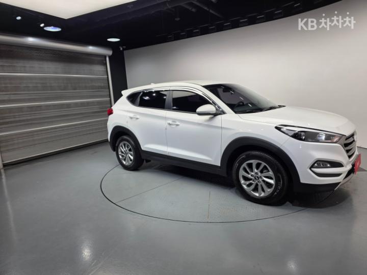 Hyundai Tucson Diesel e-VGT R 2.0 4WD Style 9