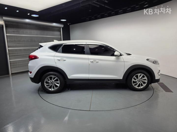 Hyundai Tucson Diesel e-VGT R 2.0 4WD Style 10