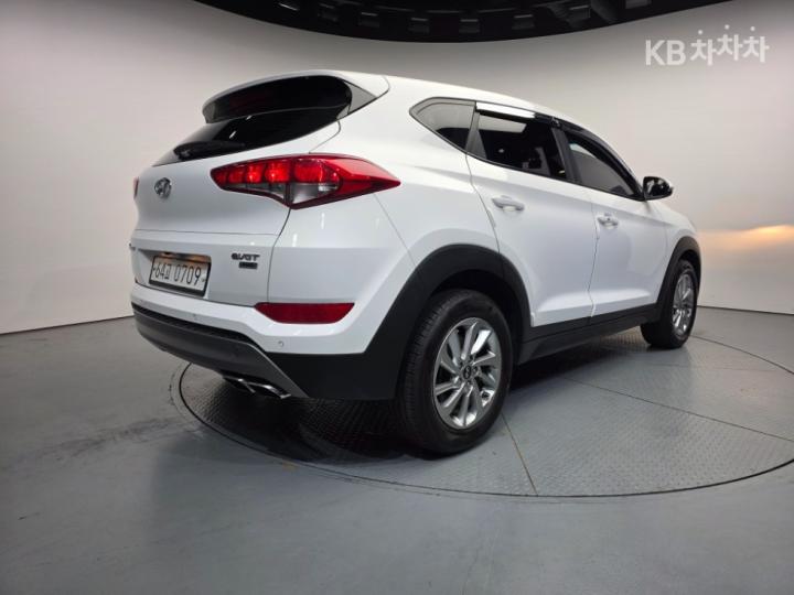 Hyundai Tucson Diesel e-VGT R 2.0 4WD Style 5