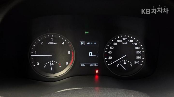 Hyundai Tucson Diesel e-VGT R 2.0 2WD Modern 9