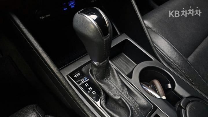 Hyundai Tucson Diesel e-VGT R 2.0 2WD Modern 10