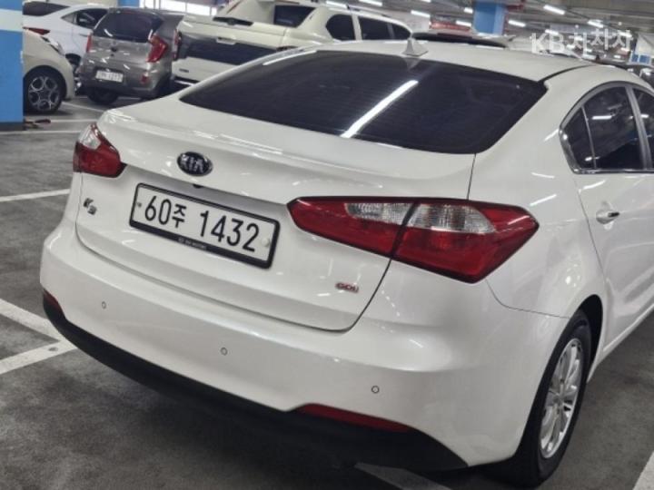 Kia K3 Luxury 5