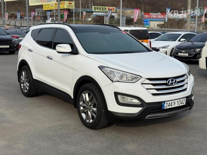 Hyundai Santa Fe DM R2.0 2WD PREMIUM Base Type 3