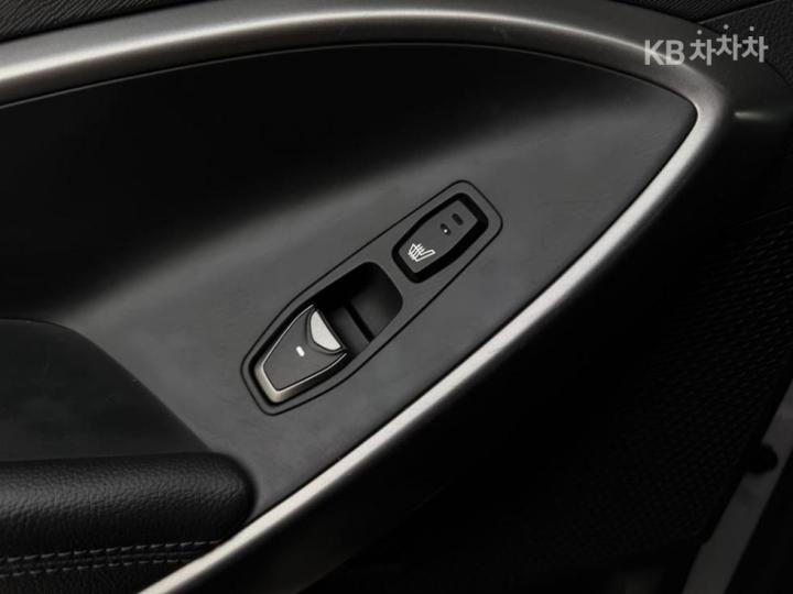 Hyundai Santa Fe DM R2.0 2WD PREMIUM Base Type 9