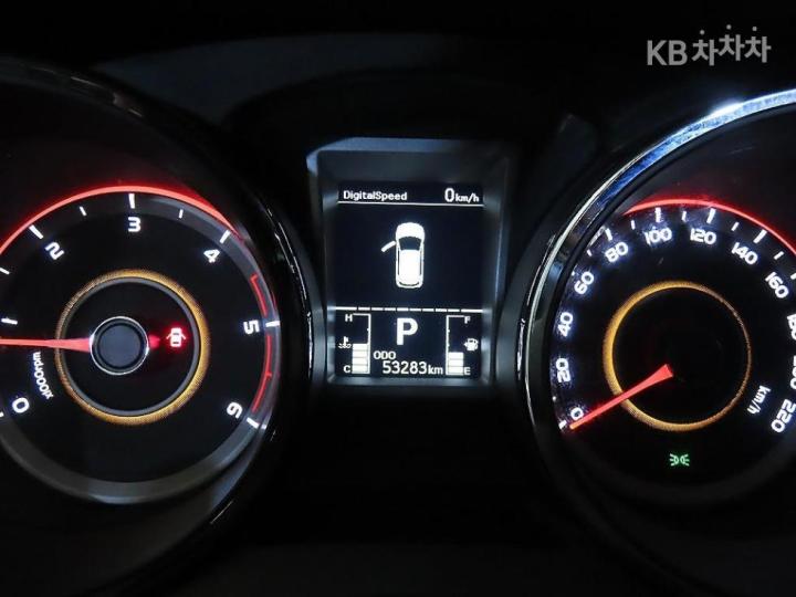 KG Mobility (Ssangyong) Tivoli Air 4WD RX 10