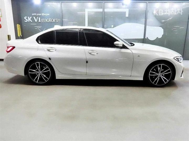 BMW 3 Series G20 320i M Sport 4