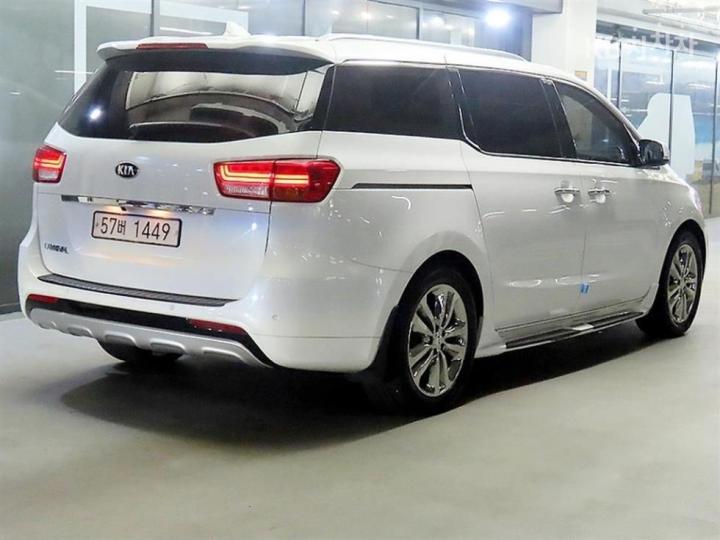 Kia Carnival 2.2 Diesel Noblesse 5