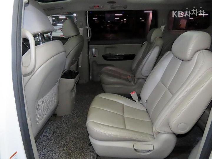 Kia Carnival 2.2 Diesel Noblesse 8